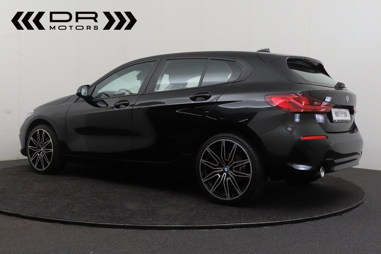 BMW 116 D - APPLE CARPLAY - LED - LIVE COCKPIT - TOPSTAAT, Autos, BMW, 0 kg, Achat, Euro 6, Noir