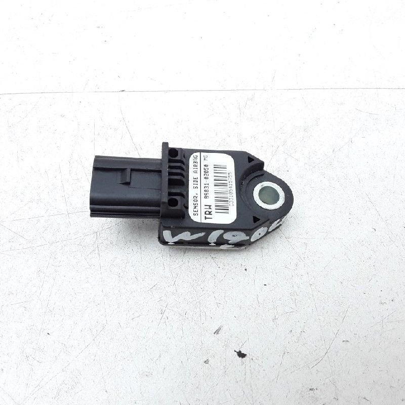 AIRBAG SENSOR Toyota Corolla (E12) (|8983102050|), Gebruikt, Toyota