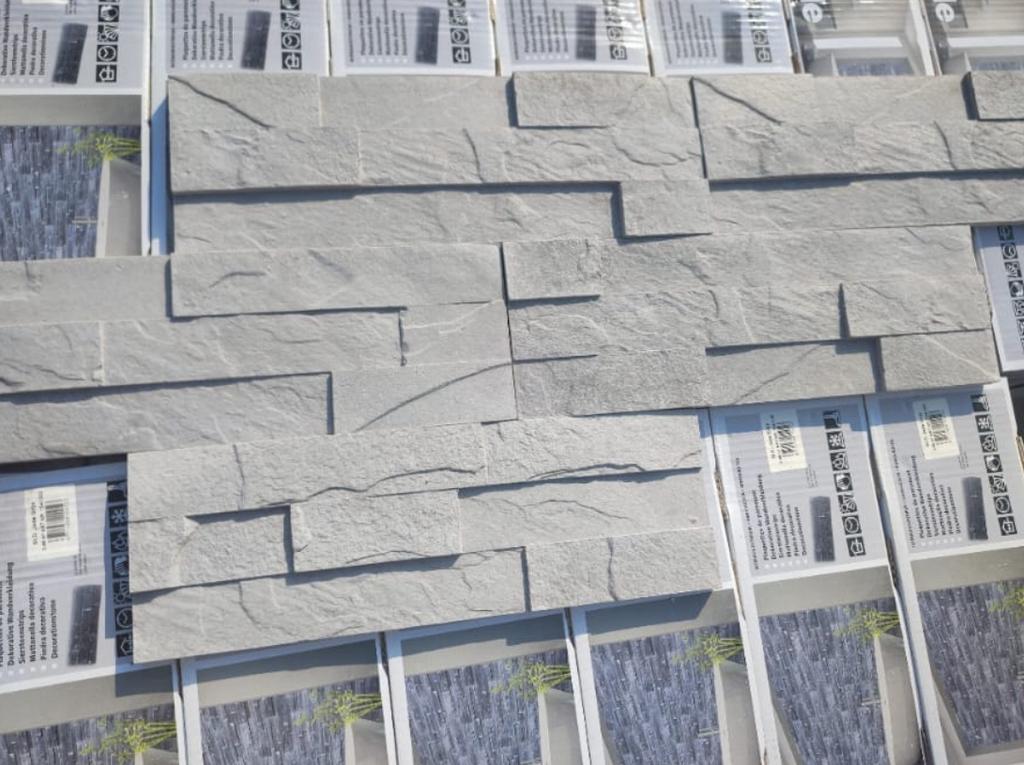 100m2 grijze of roze-beige betonnen gevelsteen, Doe-het-zelf en Bouw, Metselstenen, Beton, Ophalen
