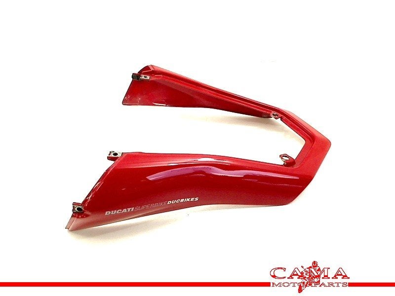 QUEUE DE CARENAGE CENTRE Ducati 749 (01-1970/-), Dhr. S. di Majo, Utilisé, Info@cama-motorparts.nl, P.J. Troelstraweg 8 8
3144 CX  MAASSLUIS, NL