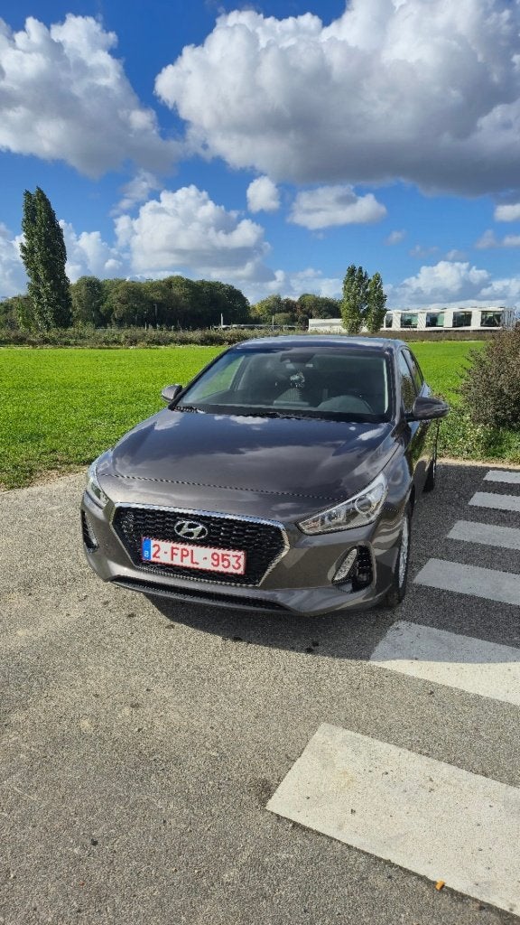 Hyundai i30 1.4 T-GDI | 2017 | 115.854 km | €10.500, Autos, Argent ou Gris, Achat, Euro 6, Bluetooth