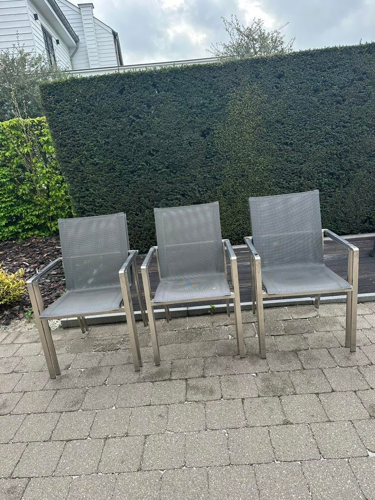 6 tuinstoelen tribu, Enlèvement, Utilisé