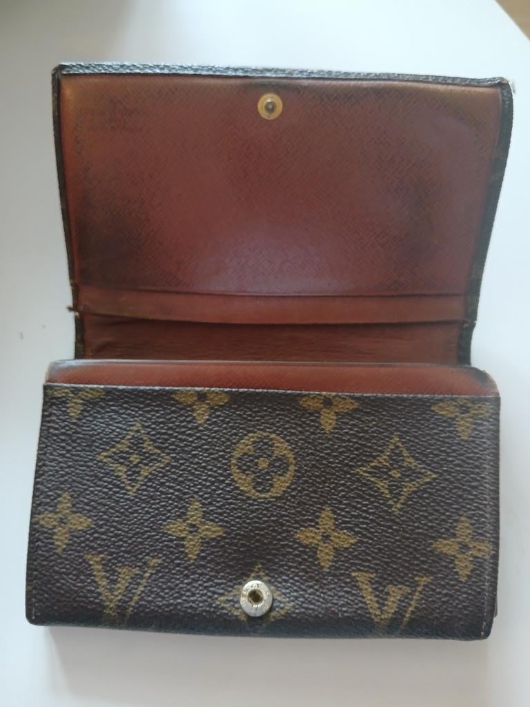 Portefeuille Vuitton Millésime 1984, Bijoux, Sacs & Beauté, Porte-monnaie & Portefeuilles, Enlèvement