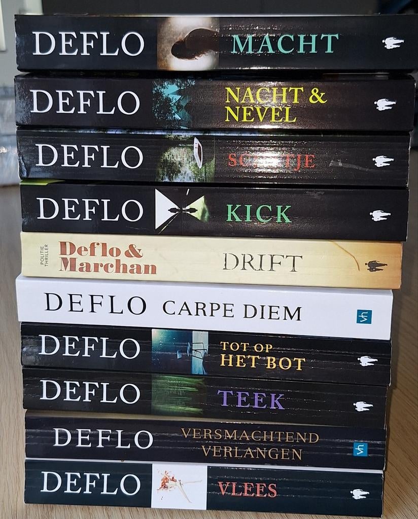 10 boeken van de Vlaamse topauteur Luc Deflo. Samen 25€., Ophalen of Verzenden, Luc Deflo, België