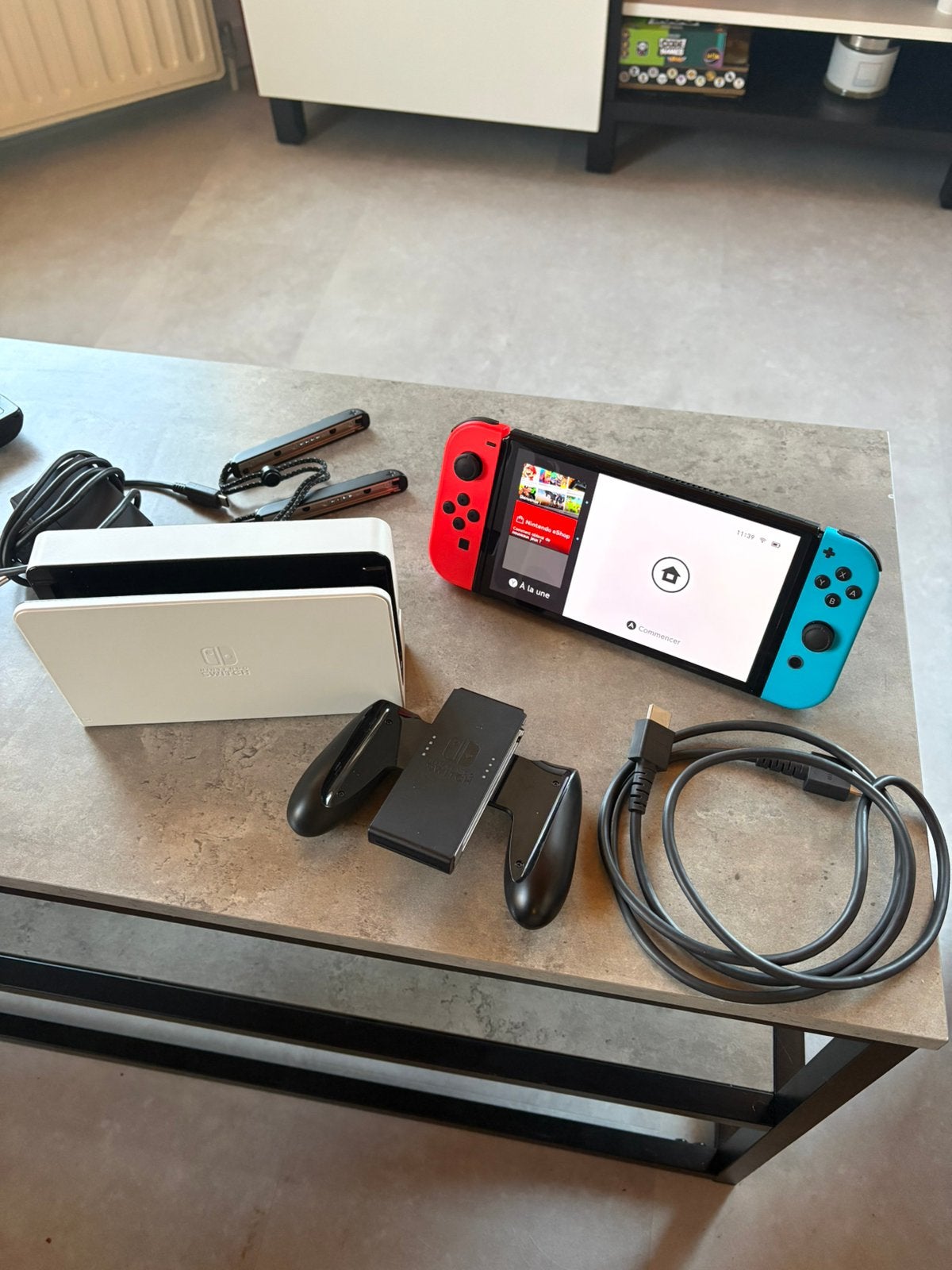 Nintendo Switch OLED - Excellent état - Complète avec boîte, Enlèvement ou Envoi, Comme neuf, Switch OLED