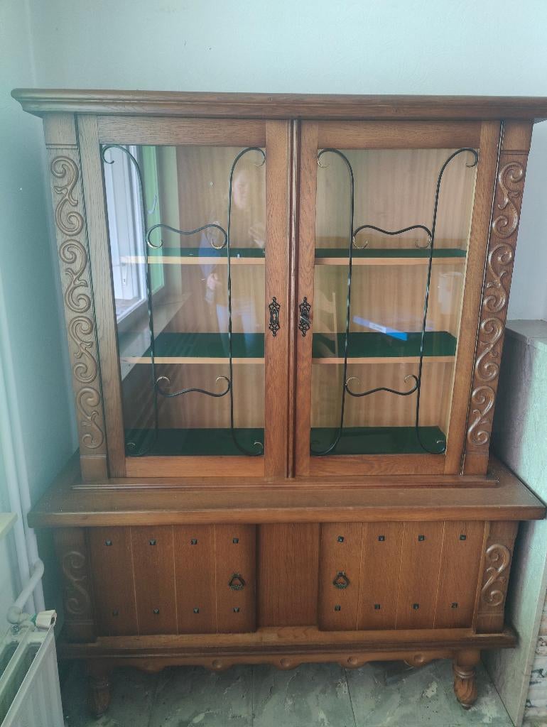 Volledige eetkamer met bijhorende kasten, Ophalen