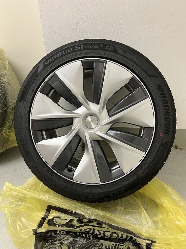 velgen Tesla Model Y 19 inch nieuwe banden, Auto-onderdelen, Gebruikt, 255 mm, Banden en Velgen, Personenwagen