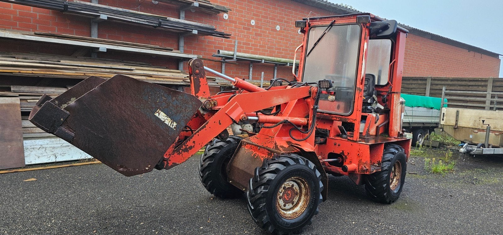 weidemann 3002, Zakelijke goederen, Ophalen