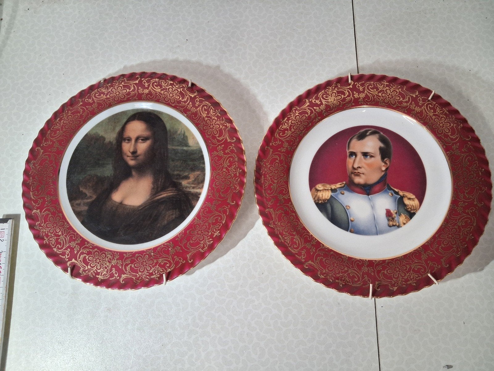 2 porseleinen borden historische figuren bavaria, Antiek en Kunst, Ophalen of Verzenden