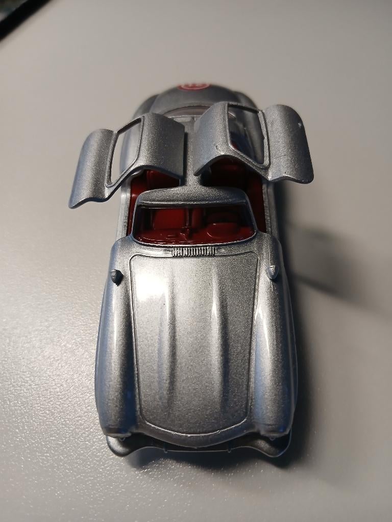 Mercedes-Benz 300 schaal 1:43 nieuw!, Ophalen of Verzenden, Nieuw