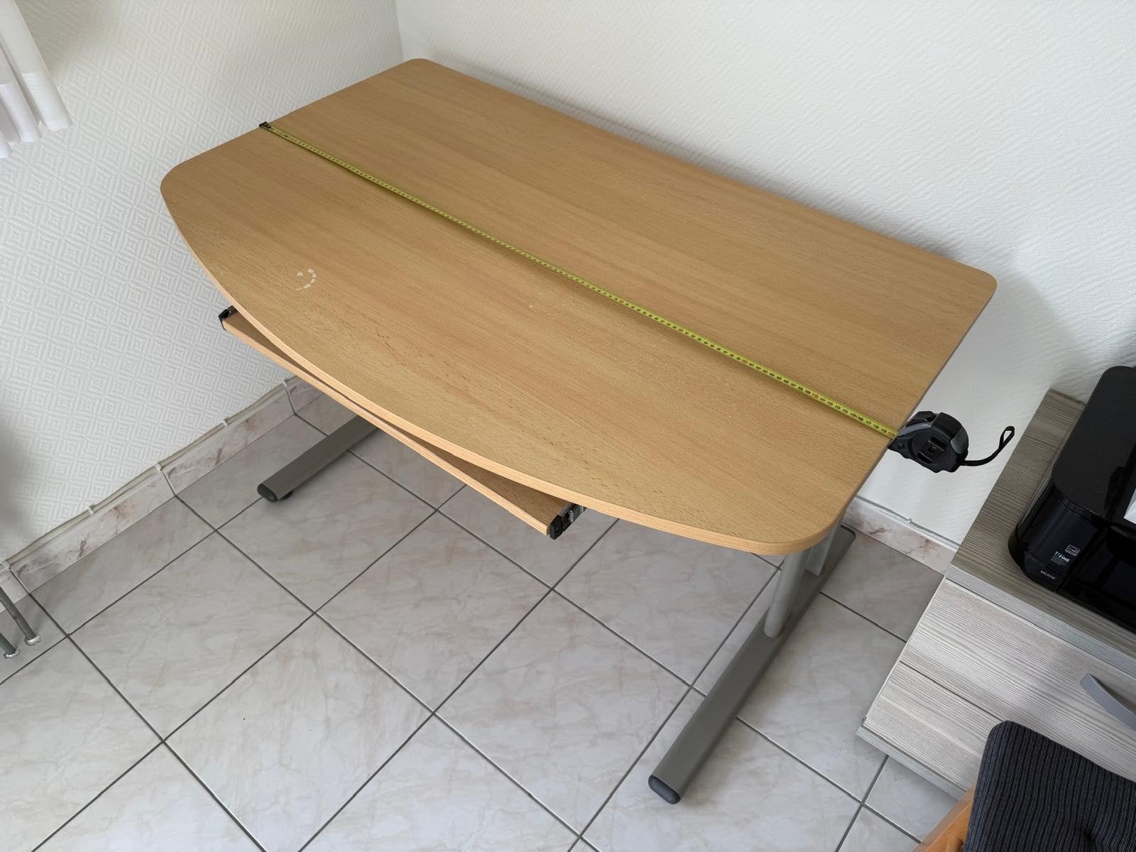 Bureautafel, Enlèvement