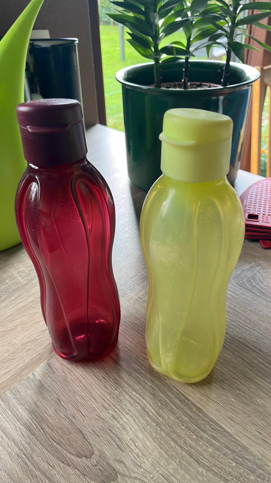 2 Tupperware drinkbussen G1 gebruikt, Enlèvement, Utilisé, Bouteille réutilisable