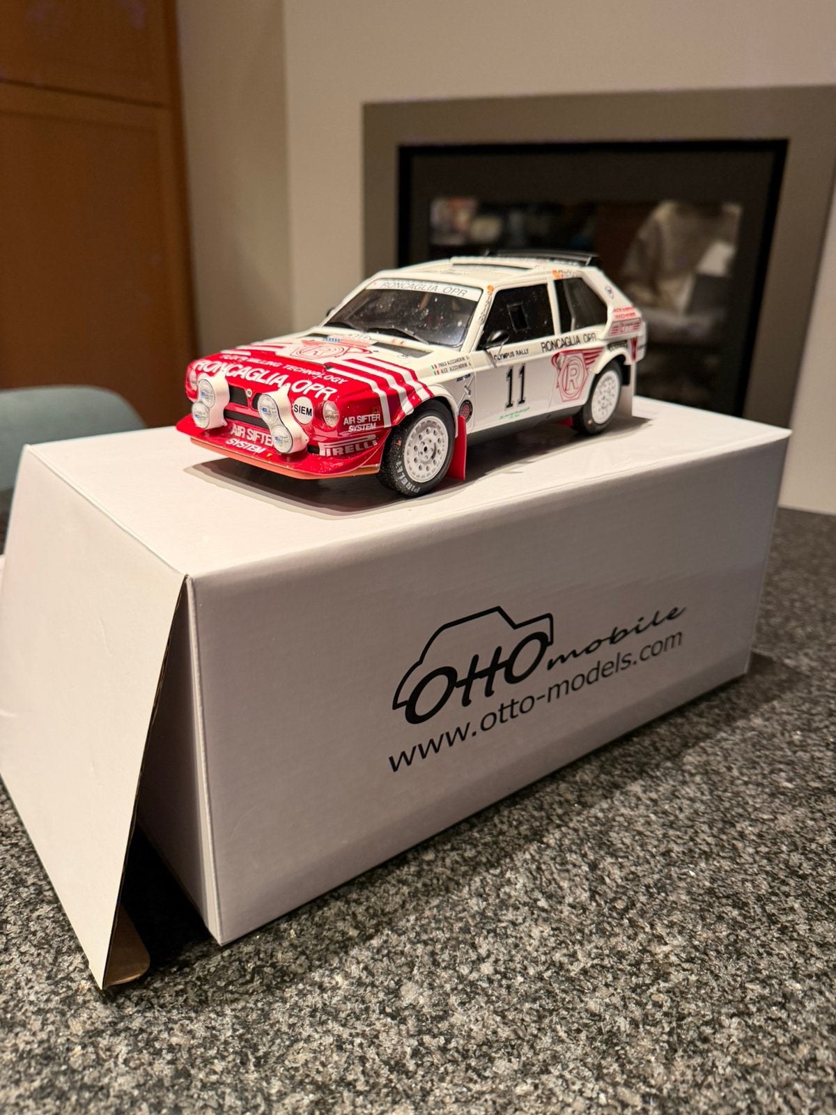 Otto mobile lancia delta 1:18, Enlèvement ou Envoi, Comme neuf