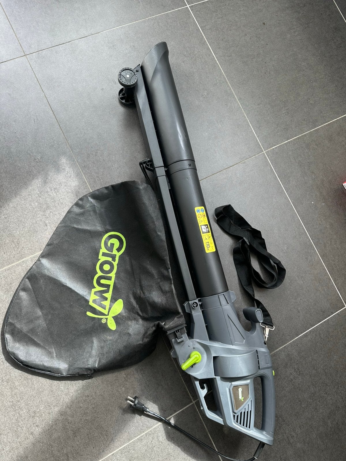 Souffleur / aspirateur de feuilles Grouw 3000W, Jardin & Terrasse, Électrique, Porté à la main, Avec sac de ramassage, Comme neuf