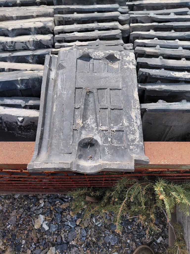 Tuiles noires, Bricolage & Construction, Enlèvement, Utilisé, Tuiles