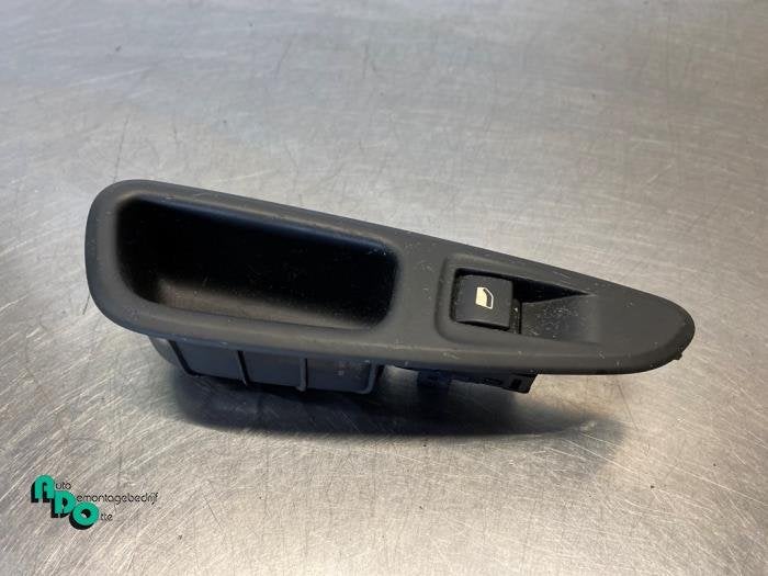 Commutateur vitre électrique d'un Peugeot 308 (308 08-), -, 3 mois de garantie, Utilisé, -
