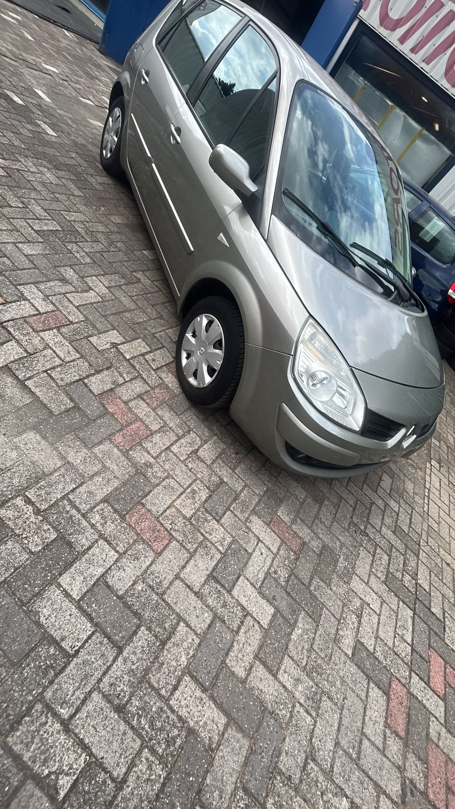 Renault scenic GEKEURD vvk LEZ FREE, Auto's, Renault, Euro 5, Bedrijf, Handgeschakeld, Scénic