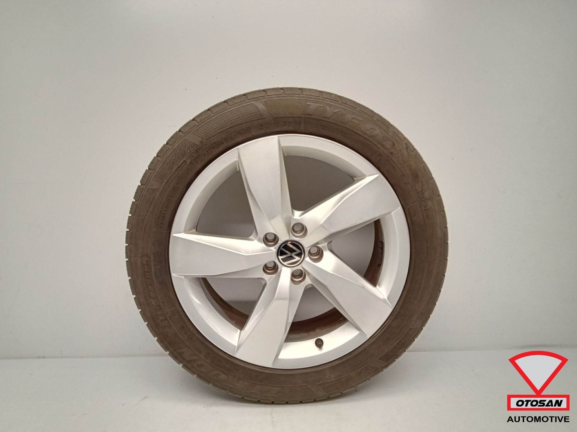 VW T-Cross Chesterfield Velg 17 pouces Tyfoon 4 saisons 2GM6, Volkswagen, Volkswagen AG, Vw@volkswagen.de, Utilisé