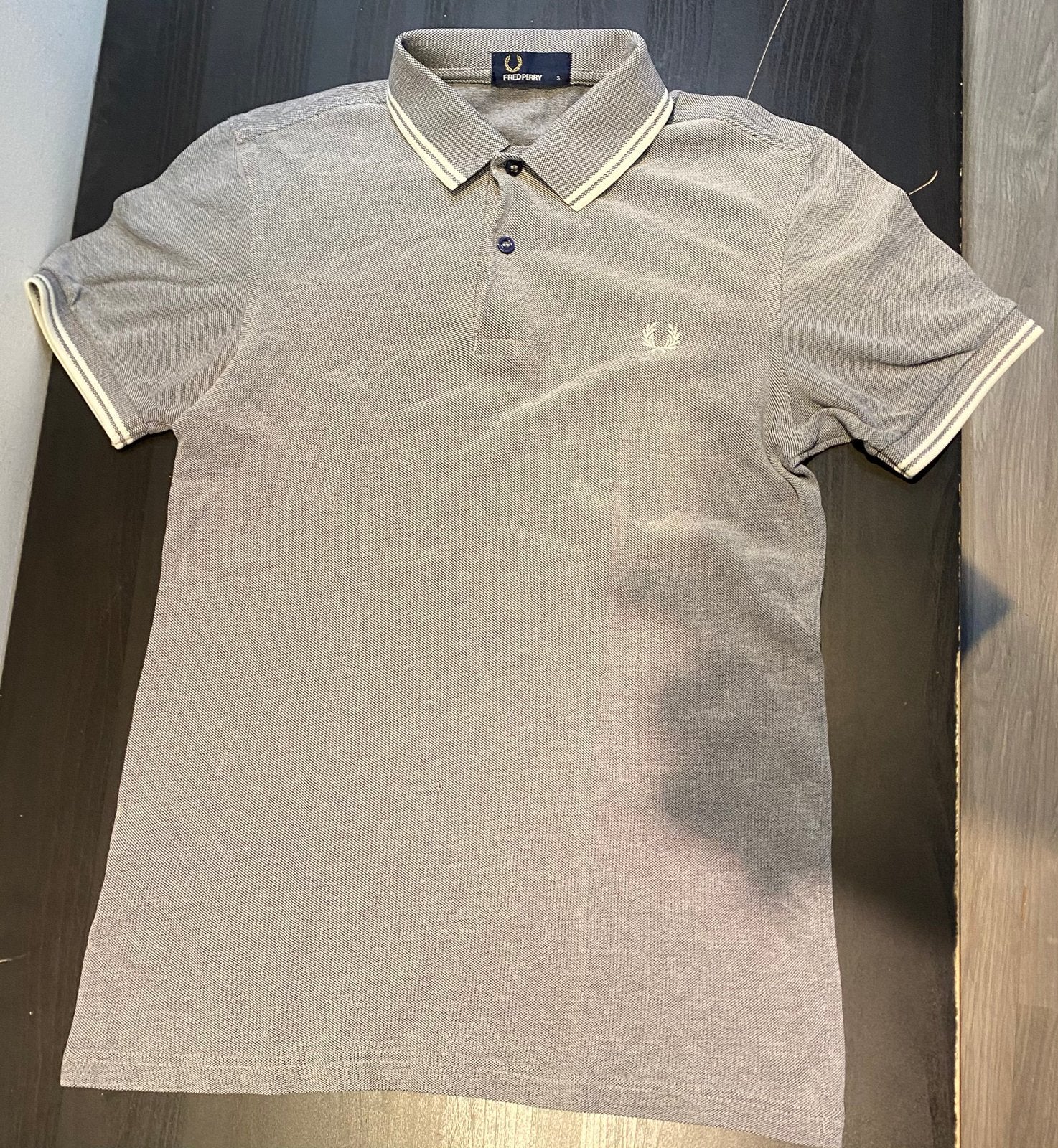 Polo Fred Perry gris – Taille S – Logo brodé, Ophalen of Verzenden, Gedragen, Maat 46 (S) of kleiner, Grijs