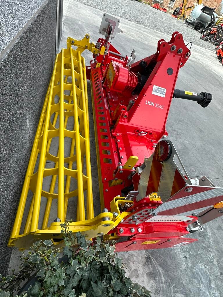 HERSE ROTATIVE Pottinger, Enlèvement, Comme neuf