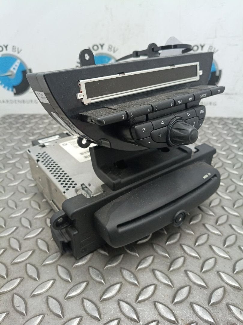 MINI (BMW) MINI 1.6 One R56 LCI RADIO 65123456805, BMWRCD405, Ophalen of Verzenden, Gebruikt, ARN erkend