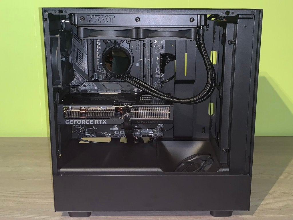 Gaming PC RTX 4070 | 7800X3D | 32 Go DDR5 | SSD de 2 To, 32 GB, Comme neuf, 4 Ghz ou plus, AMD Ryzen 7