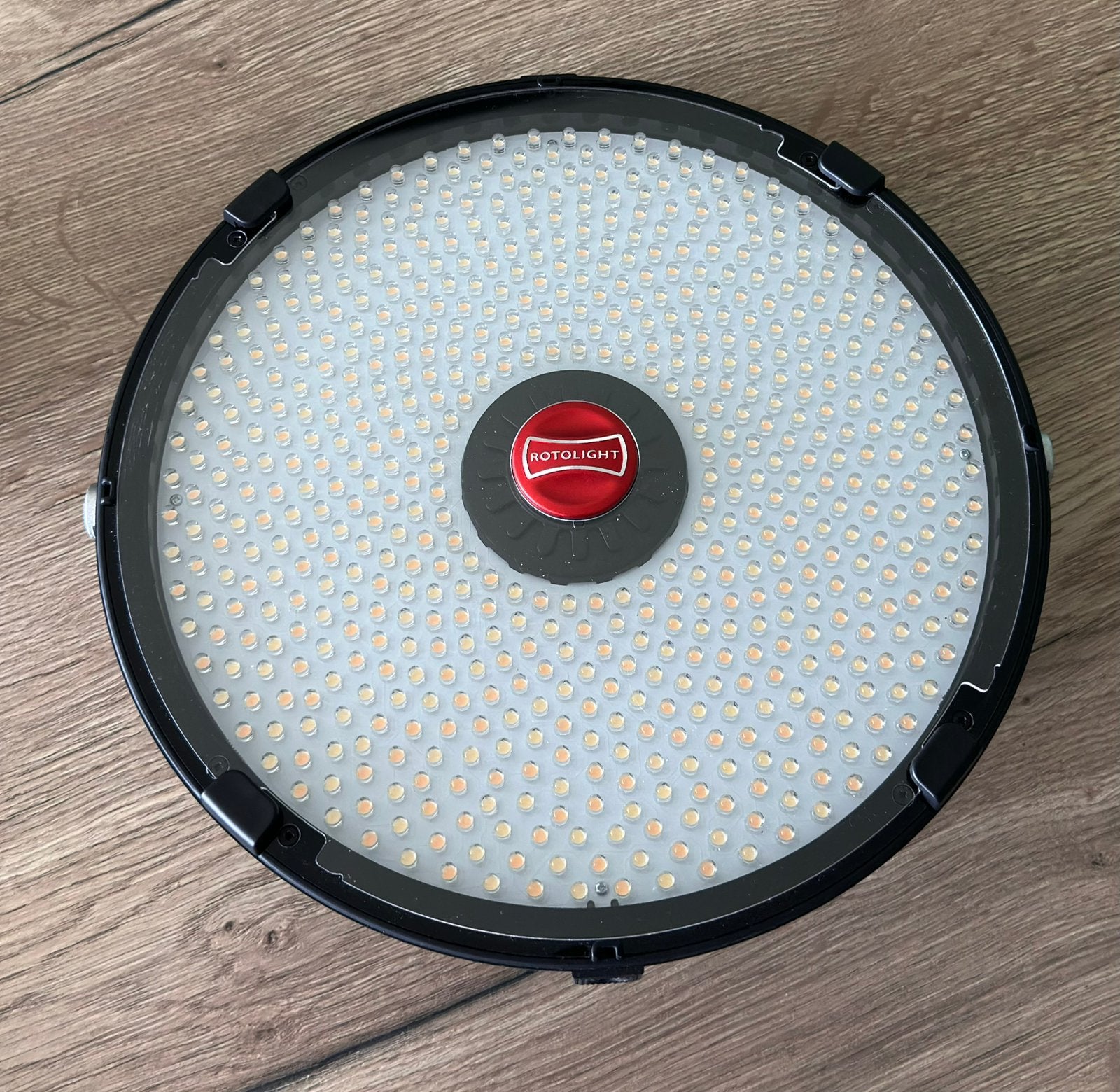 Rotolight AEOS, 95Wh V-Mount Accu & MFT Zender, Audio, Tv en Foto, Overige merken, Gebruikt, Externe flitser, TTL
