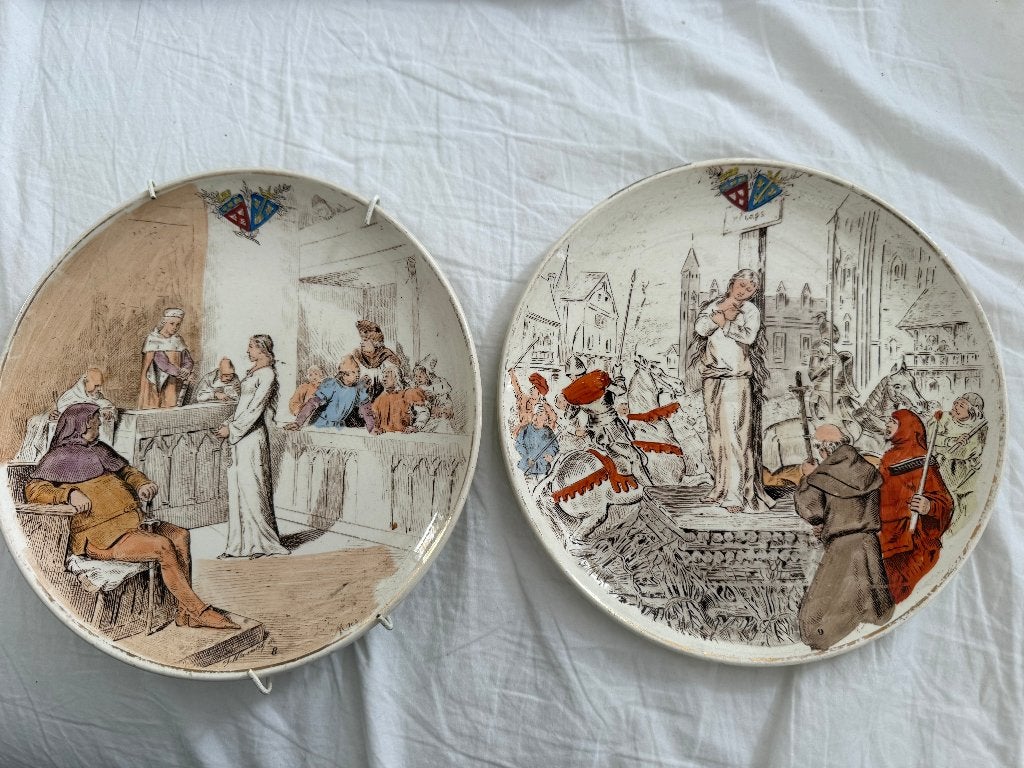 JEANNE D'ARC, 2 assiettes faïence, Creil et Montereau,, Envoi