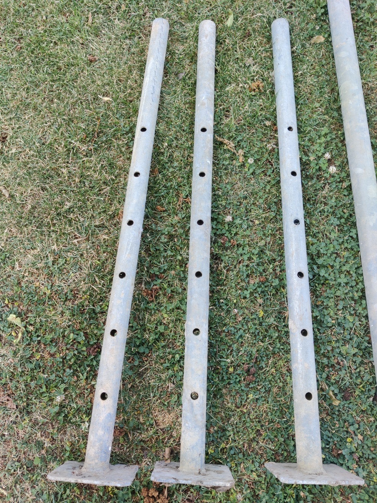 3 pieds d'échafaudage réglable 90cm prix à la pièce, Enlèvement