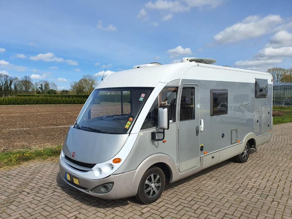 Bürstner Aviano i 650, Climatiseur de toit 2 panneaux solair, Caravanes & Camping, Camping-cars, Particulier, jusqu'à 4, Intégral
