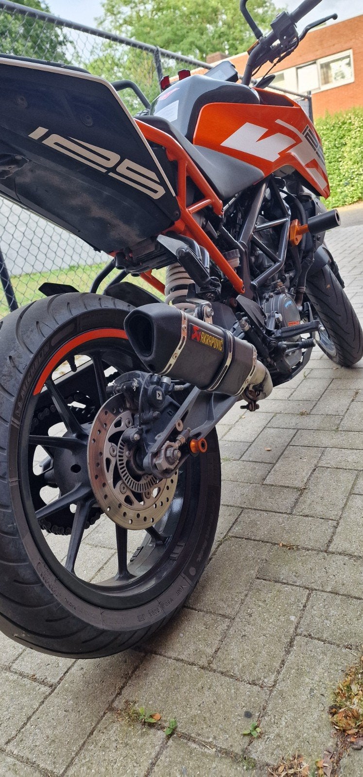 KTM Duke 125, Enlèvement