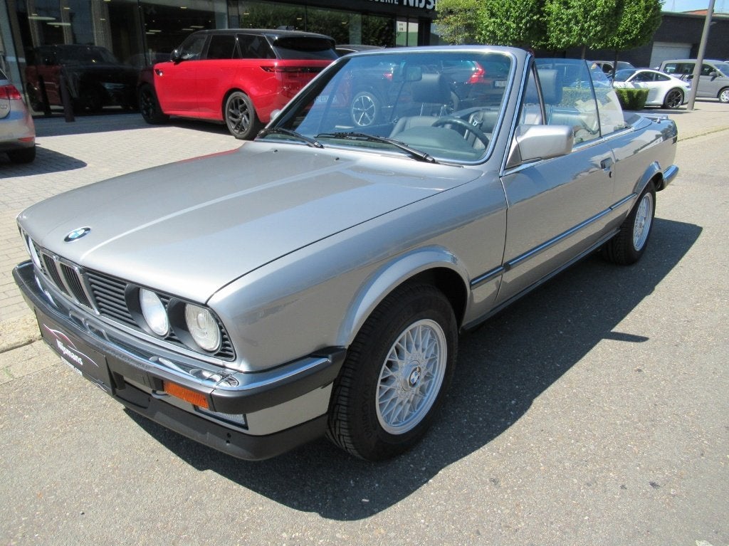 BMW 320i Cabrio Fase1 MATCHINGNUMBERS-Volledig gerestaureerd, Auto's, 4 zetels, Achterwielaandrijving, Cabriolet, Leder