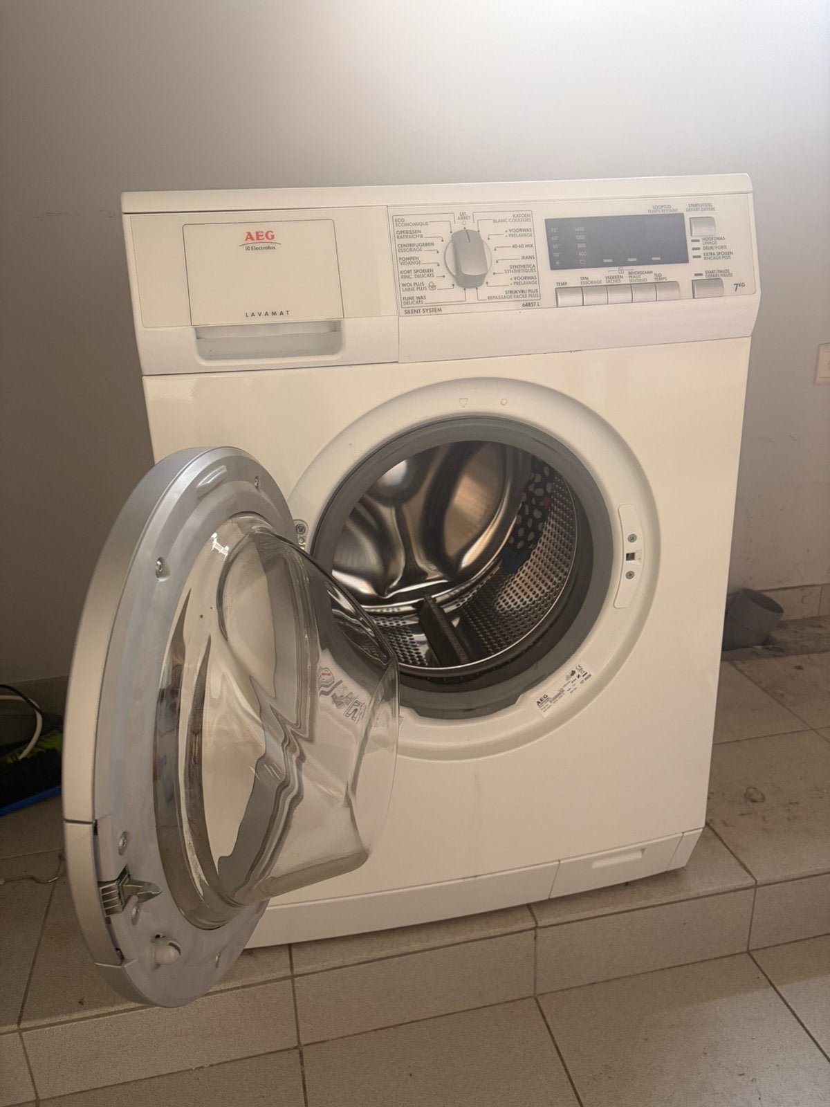 AEG wasmachine, Ophalen, Zo goed als nieuw, Voorlader, 1200 tot 1600 toeren
