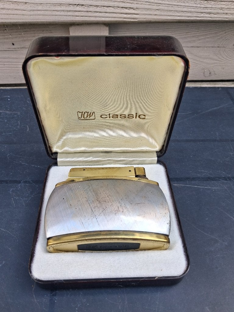 oude zware aansteker / briquet ...kw classic ..., Verzamelen, Rookartikelen, Aanstekers en Luciferdoosjes, Ophalen of Verzenden