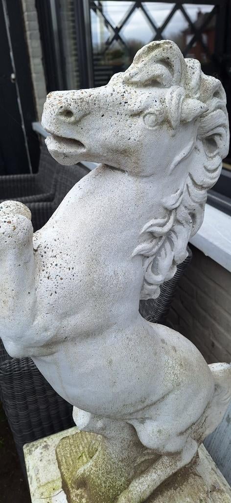 Paard op sokkel, Tuin en Terras, Ophalen, Gebruikt