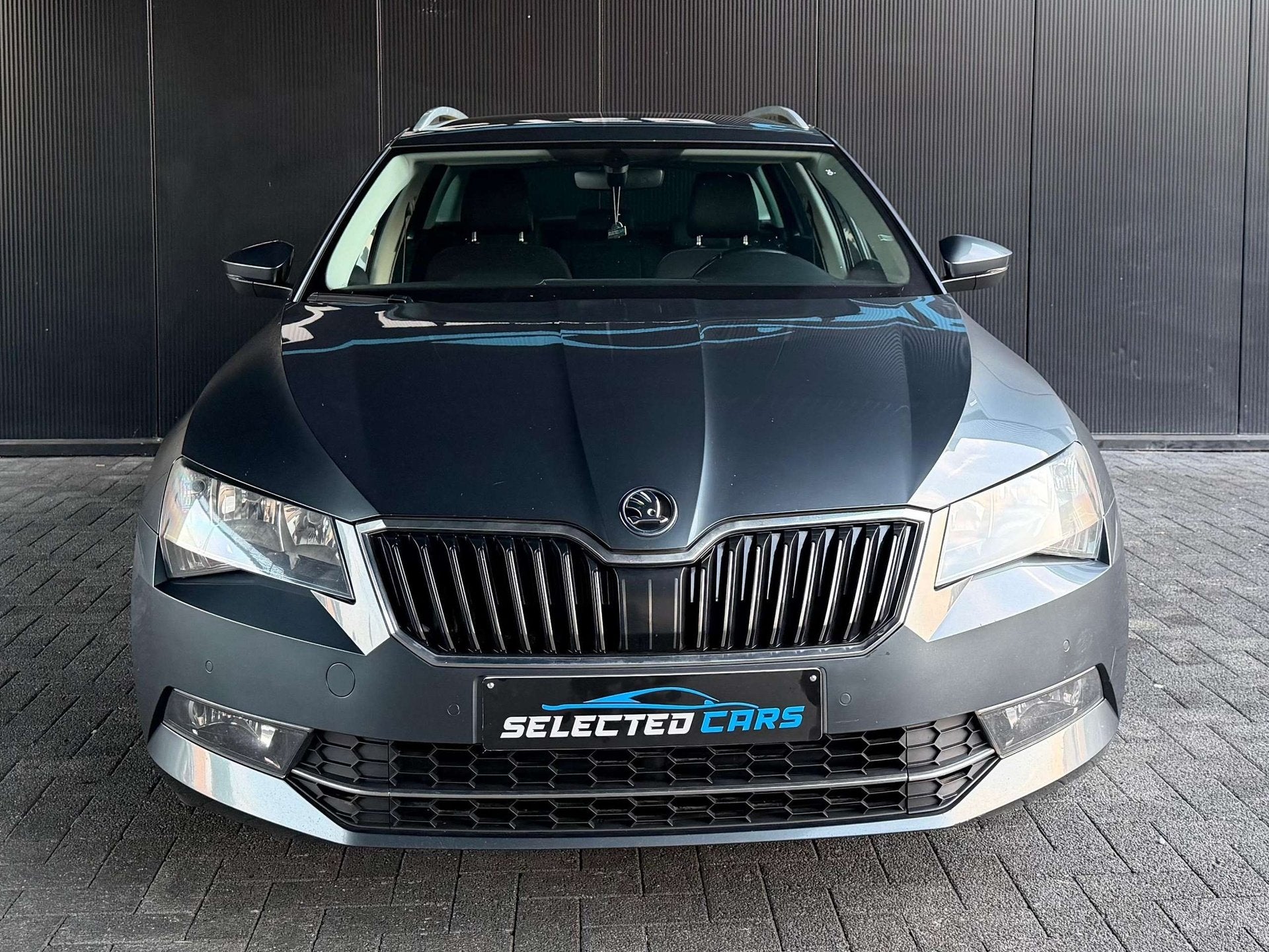 Skoda Superb SW 1.6 CR TDi Corporate Plus Edition DSG, Autos, Argent ou Gris, Achat, Euro 6, Noir