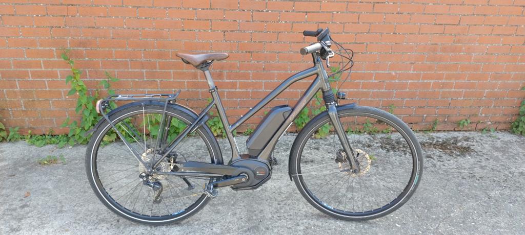Magnifique randonnée à vélo électrique (diamant)
Bosch à mot, Enlèvement