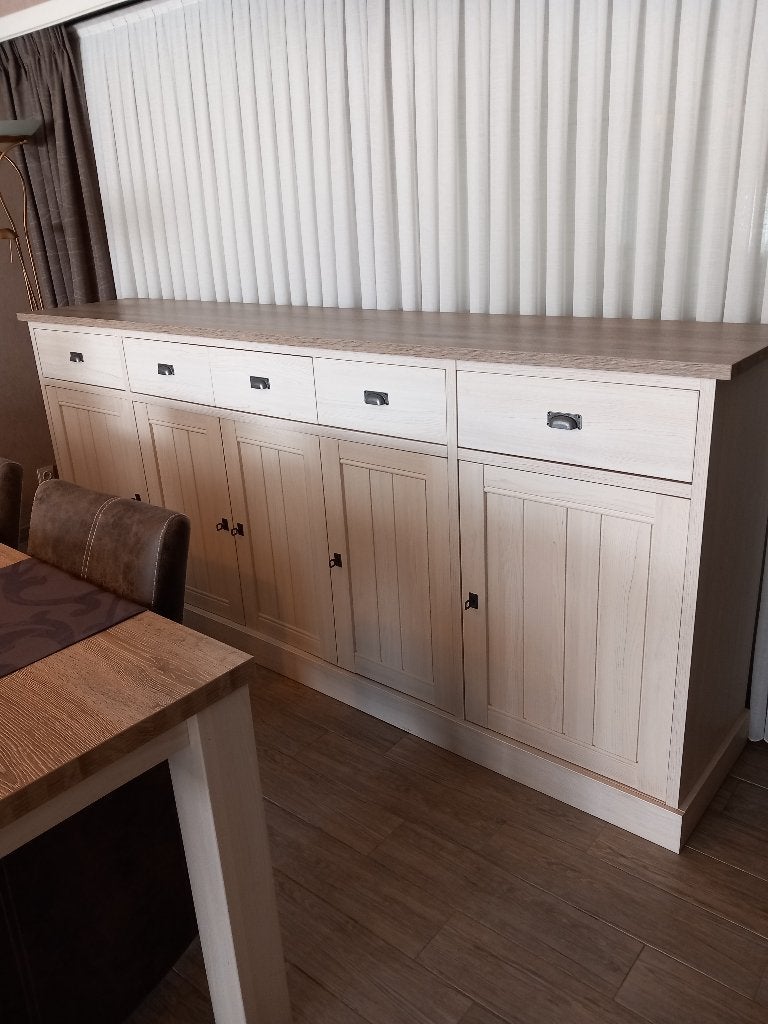 Mooie eetkamer, Ophalen, Zo goed als nieuw, 6 tot 8 stoelen