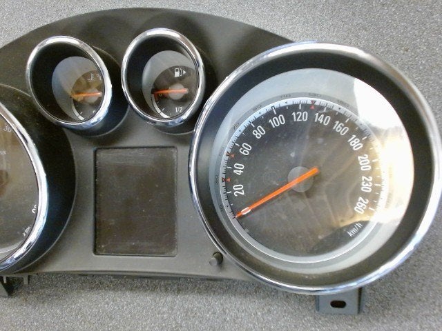Compteur Opel Astra J 2010-2012 13368585 (548), Enlèvement, Utilisé, Opel