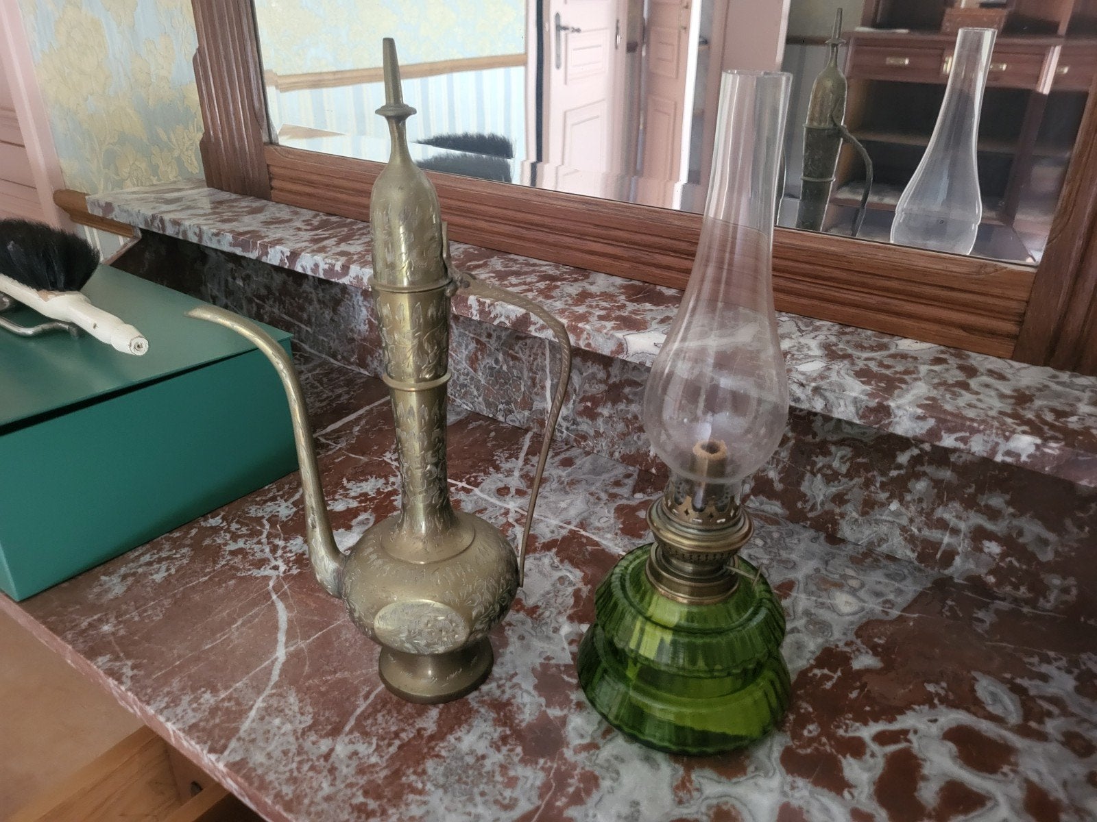 vaas , oude petroleum  lamp, Ophalen
