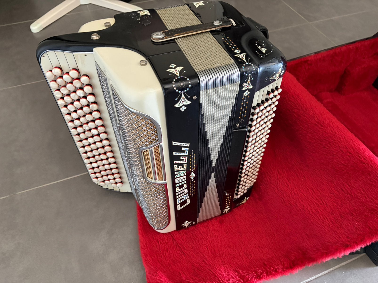 Accordeon crucianelli, Enlèvement, Comme neuf