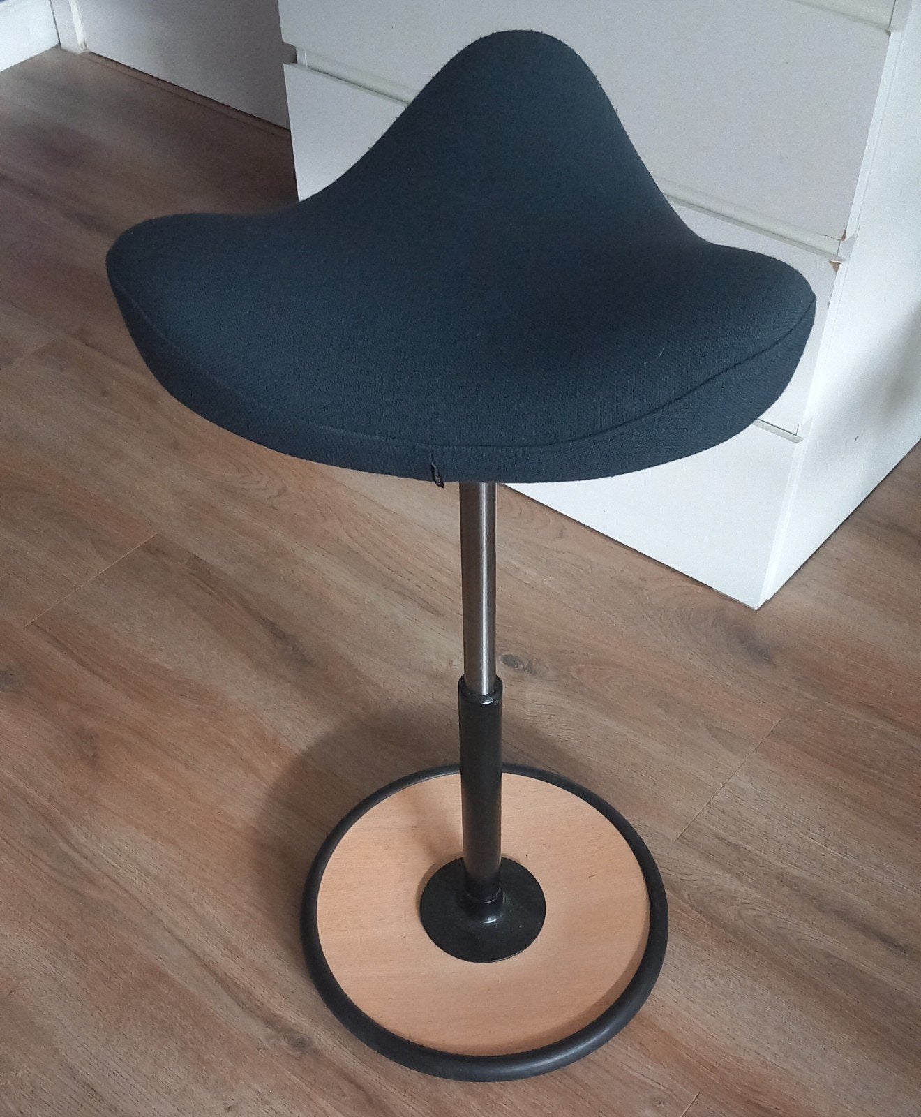 Stokke Varier Move ergonomische designstoel, Maison & Meubles, Chaises de bureau, Comme neuf, Tabouret de bureau, Ergonomique