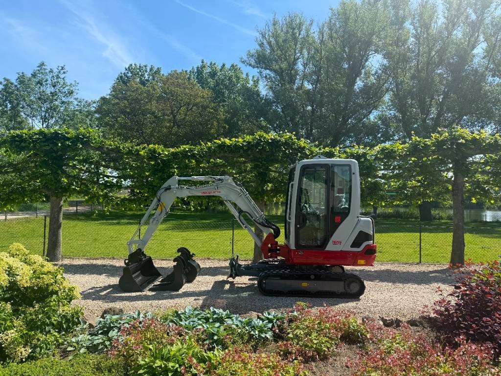 Takeuchi TB 225 Extra Minigraver / Mini Graver (bj 2025), Zakelijke goederen, Machines en Bouw | Kranen en Graafmachines, Graafmachine