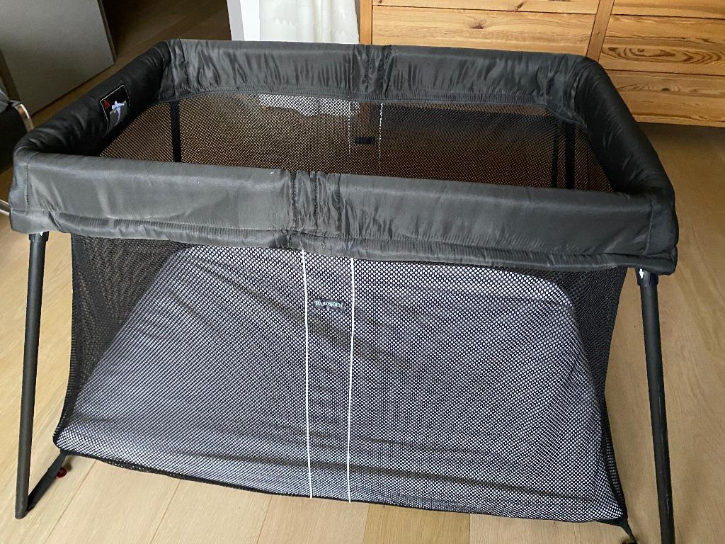 Babybjorn reisbed, Kinderen en Baby's, Babywiegjes en Ledikanten, Ophalen, Gebruikt, Reisbedje