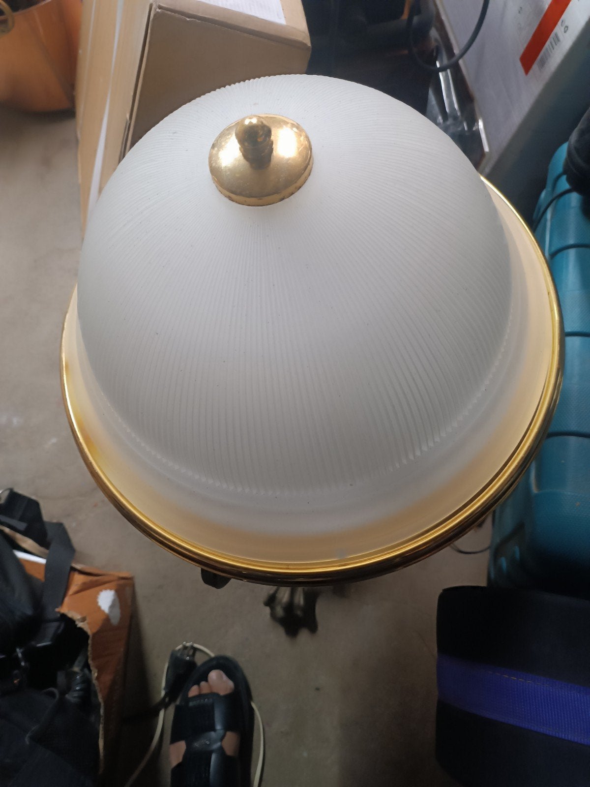 belle grande lampe de plafond, Enlèvement