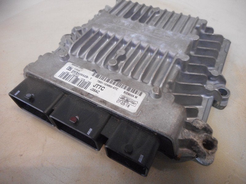 CALCULATEUR MOTEUR ECU Ford Focus 2 C+C (01-2006/09-2010), Henry-Ford-Straße  1
50735  Köln, DE, Ford-Werke GmbH, Kunden@ford.com