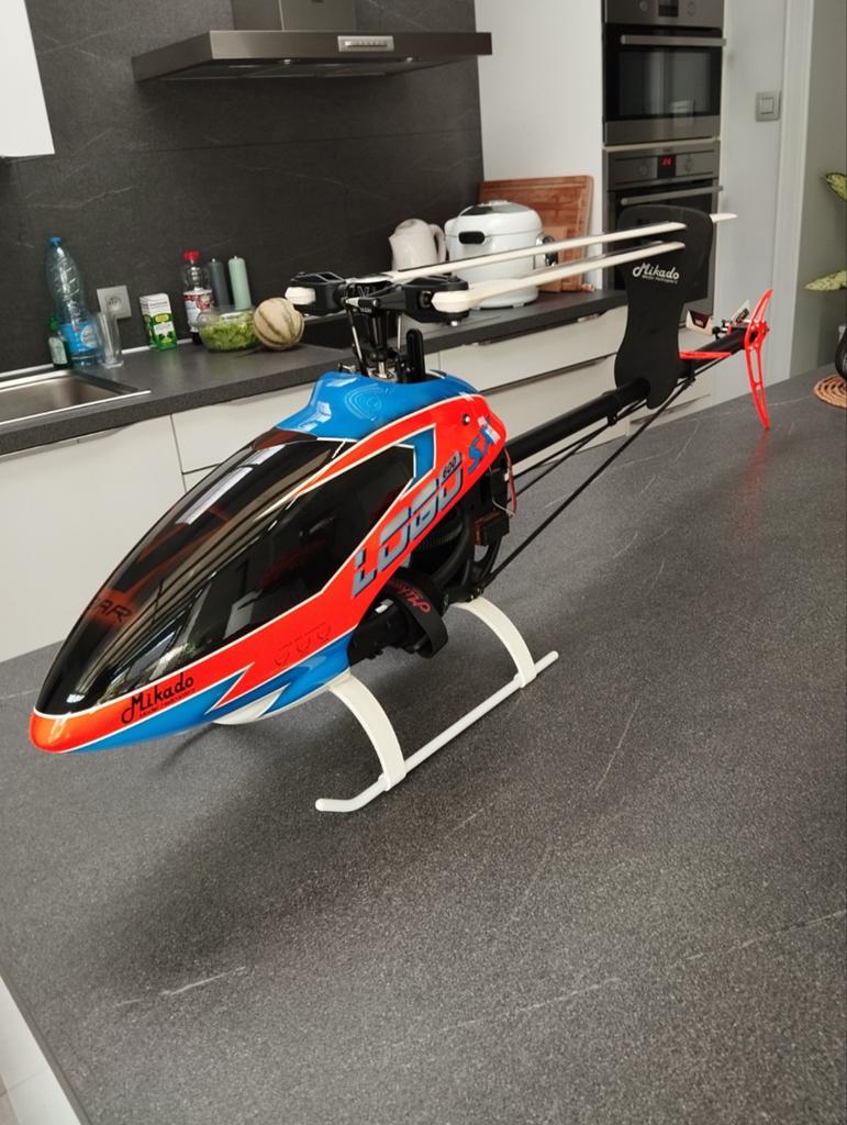 Logo 600 sx gloednieuw, Hobby en Vrije tijd, Modelbouw | Radiografisch | Helikopters en Quadcopters, Ophalen