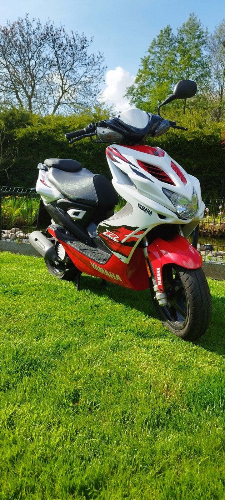 Schitterende Yamaha Aerox met vrij zeldzame kleuren, Fietsen en Brommers, Scooters | Yamaha, Ophalen, Aerox