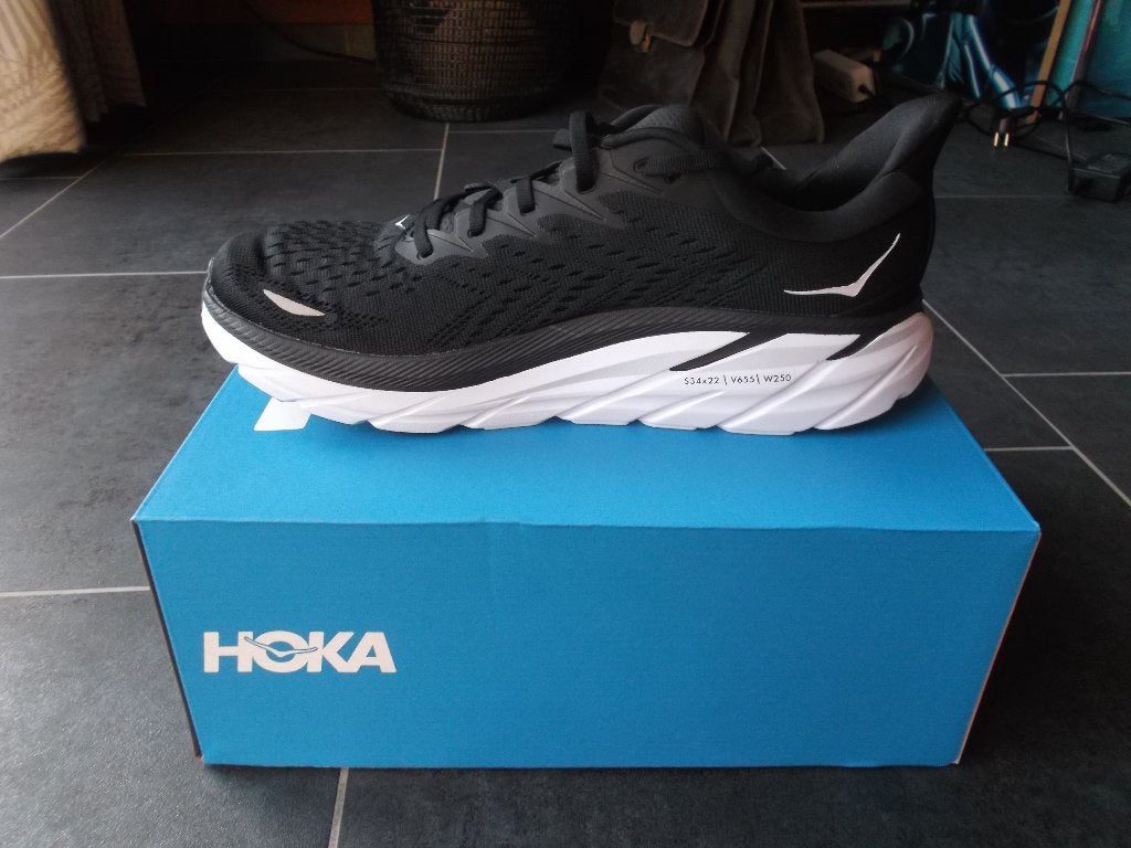 basket neuf hoka clifton 8 en boîte T 44, Ophalen of Verzenden, Nieuw