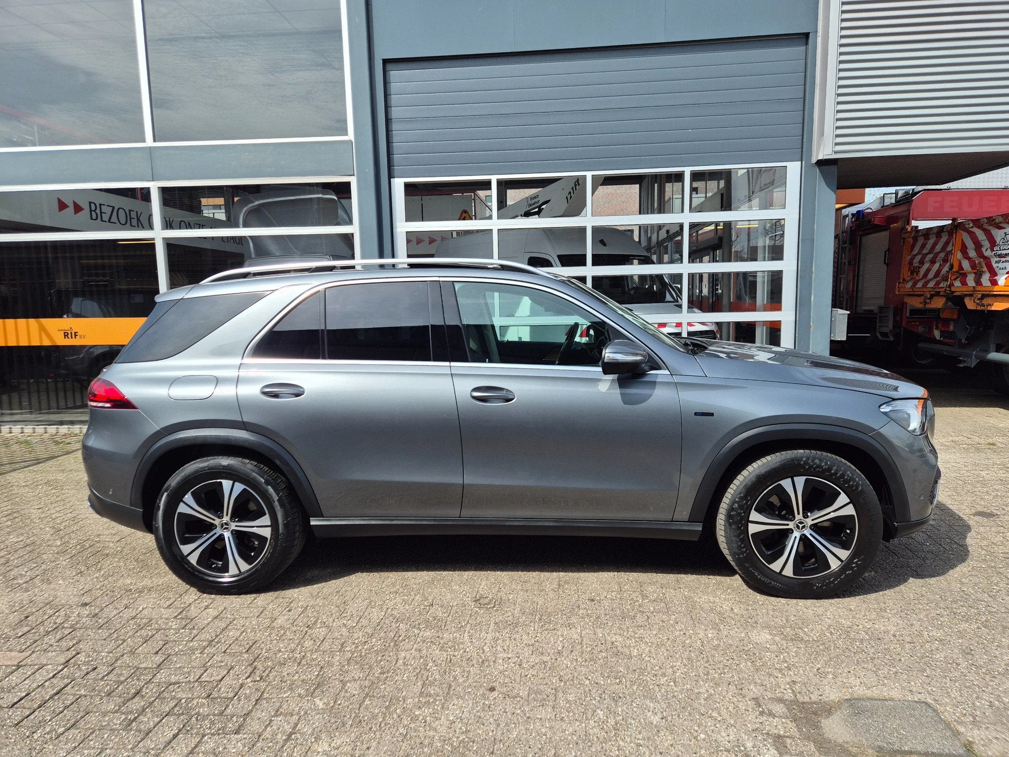 Mercedes-Benz GLE 350de/ 4WD/ Pano/ Full/ EXPORT (bj 2021), Automaat, Dealer onderhouden, 2800 kg, GLE